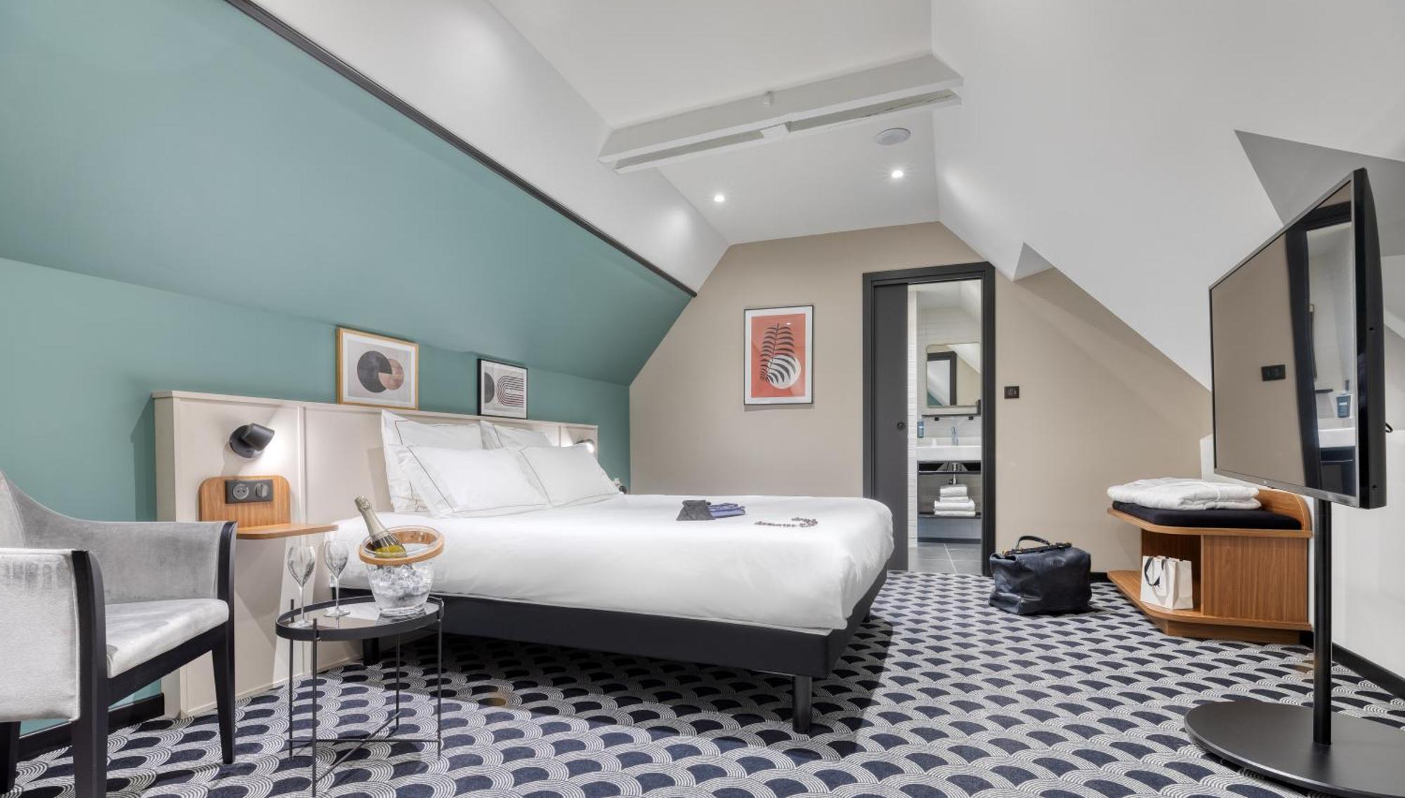 Brit Hotel Les Voyageurs Лудеак Экстерьер фото