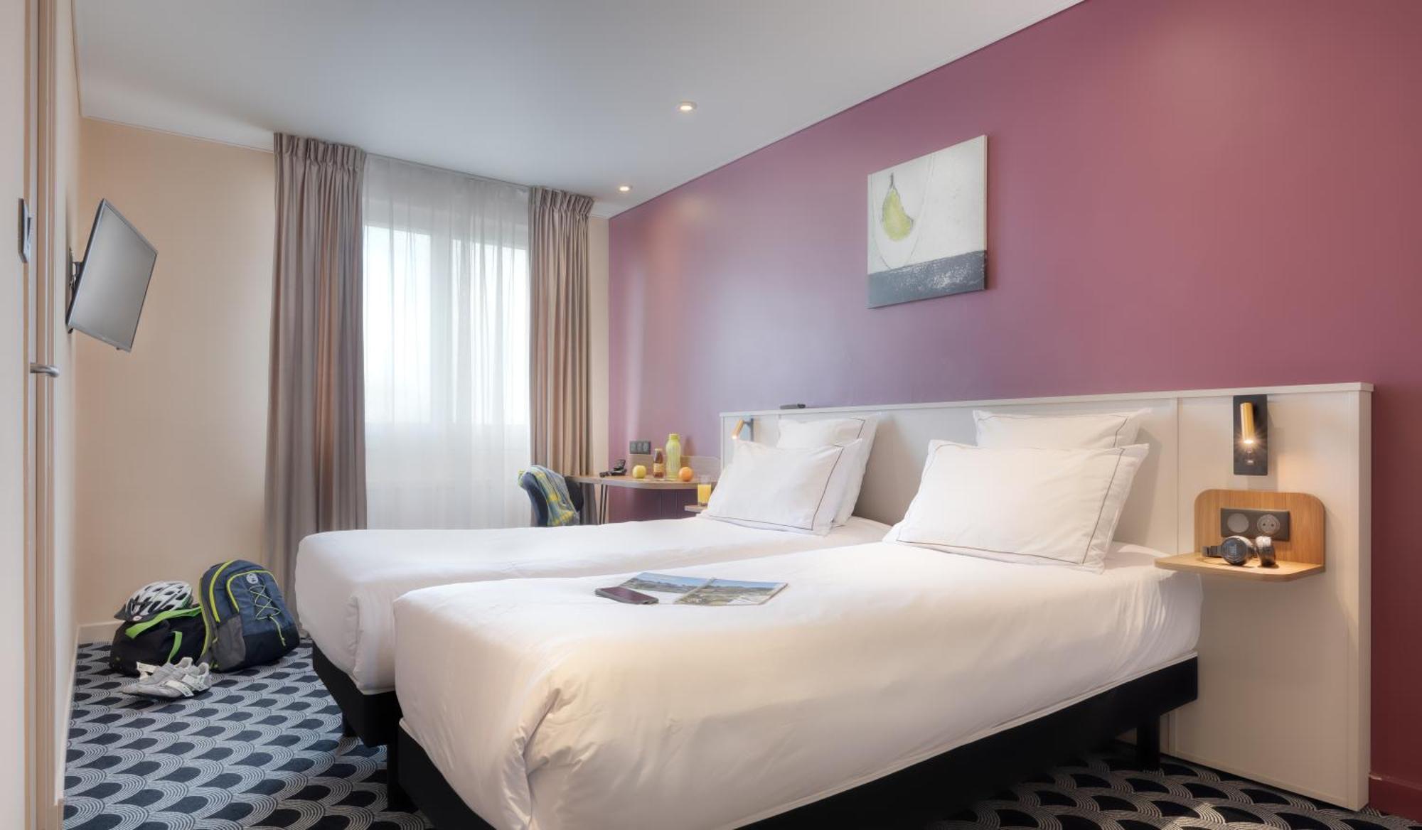 Brit Hotel Les Voyageurs Лудеак Экстерьер фото