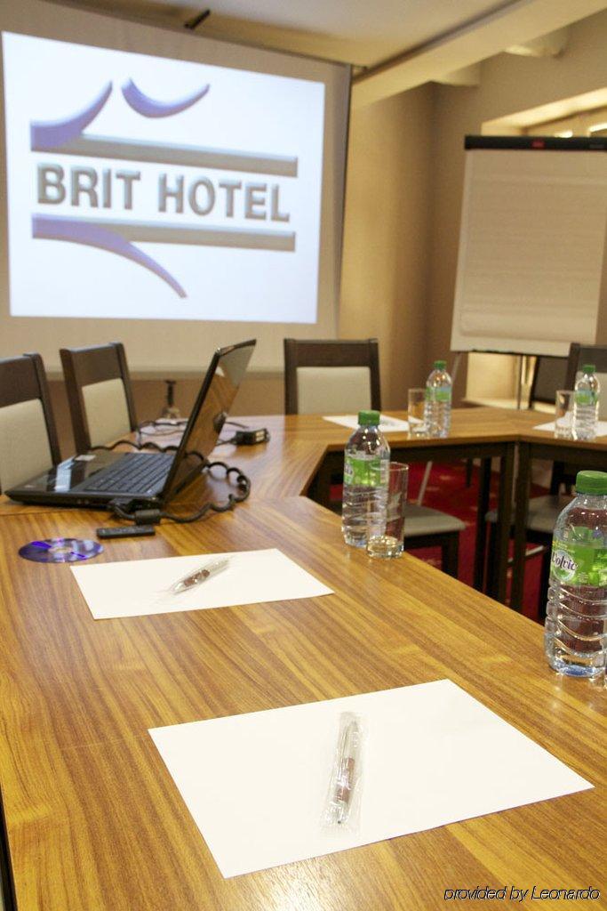 Brit Hotel Les Voyageurs Лудеак Бизнес фото